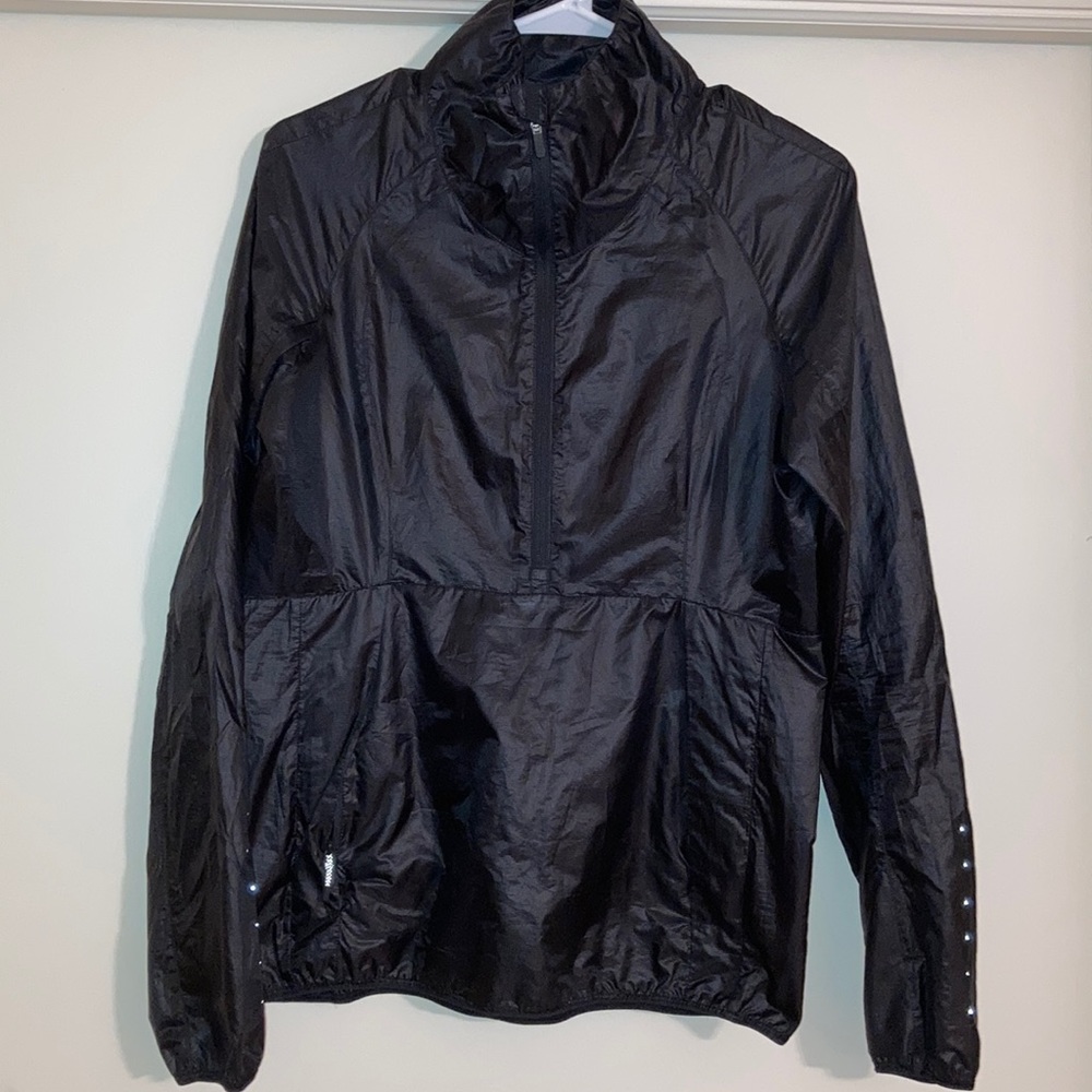 Lightweight water RESISTANT Lululemon Pullover